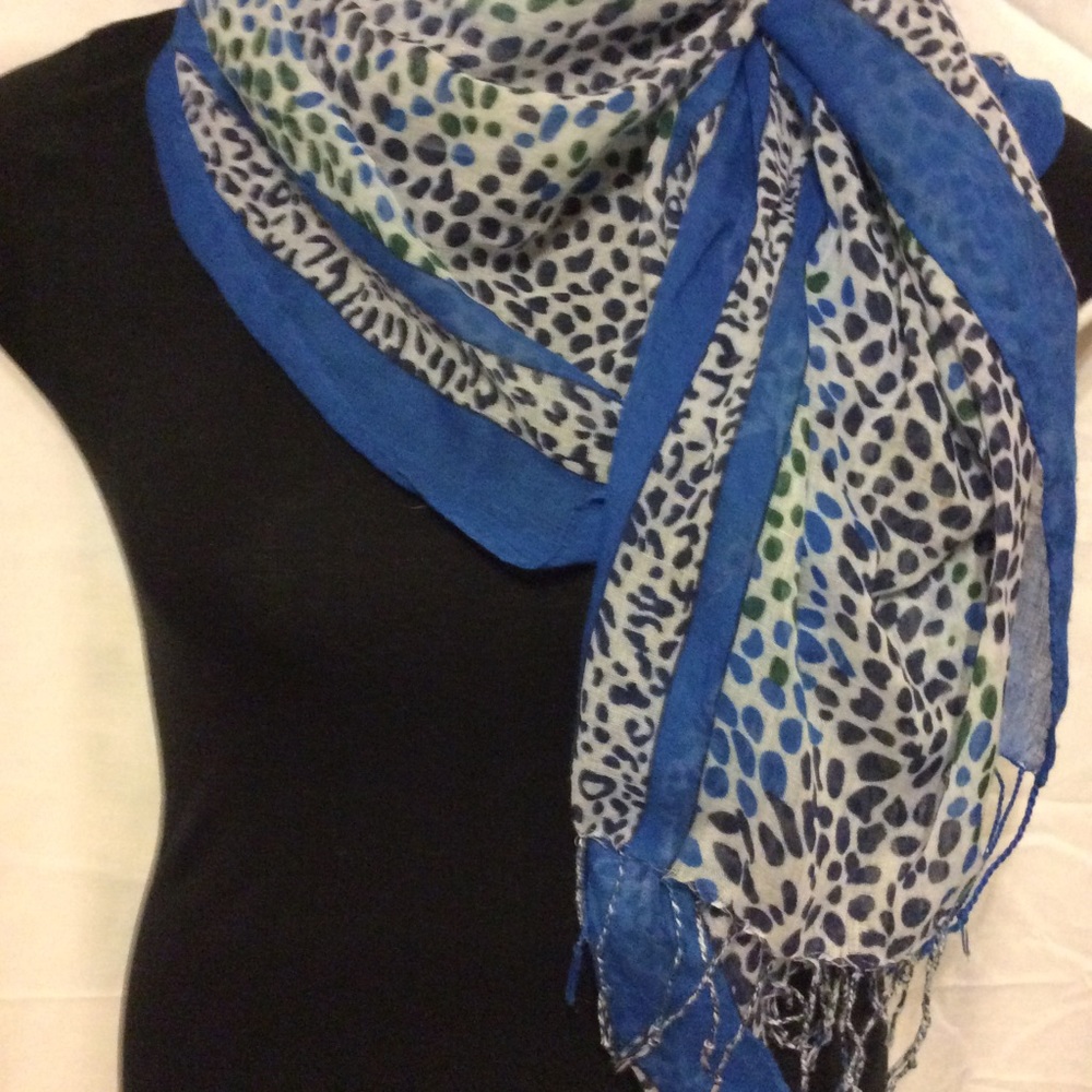 Blue Sheer Scarf 2x30$